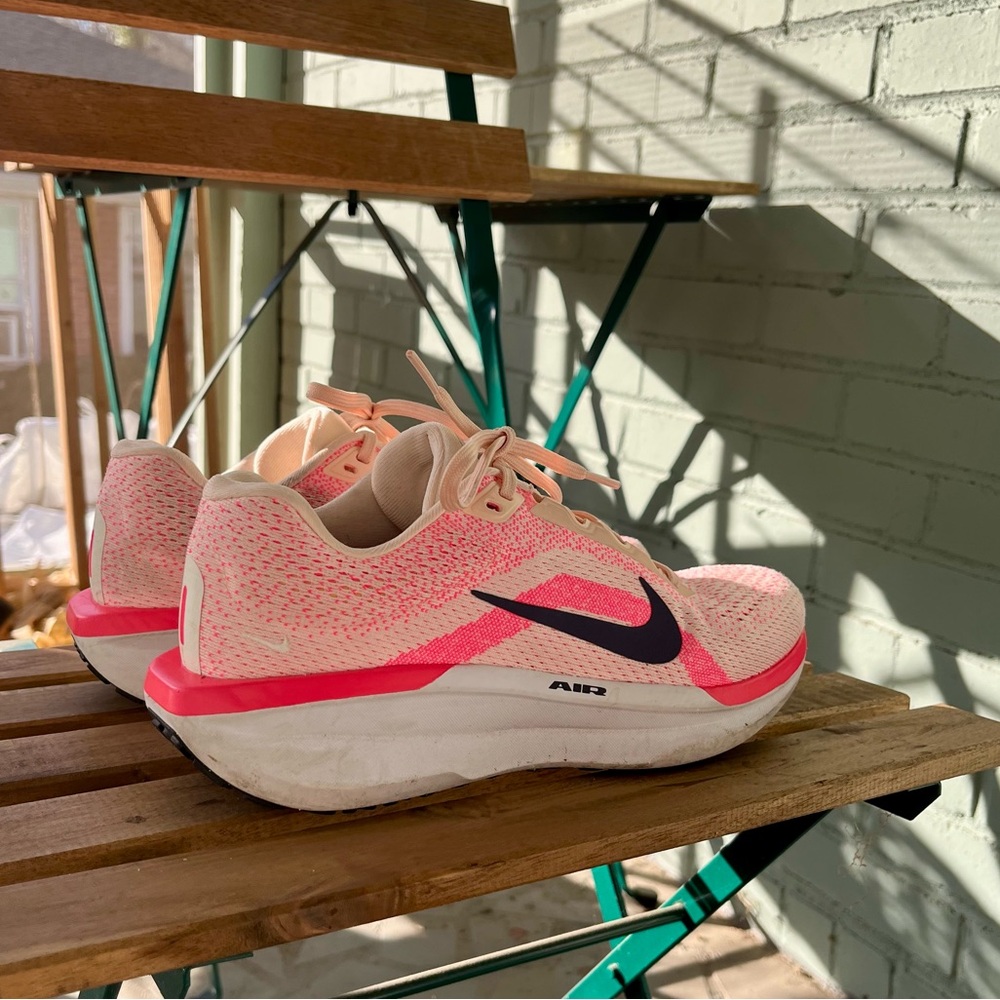 Nike Air Cushlon neon pink size 8 shoe